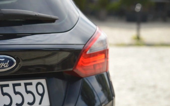 Ford Focus cena 27800 przebieg: 282100, rok produkcji 2011 z Wąchock małe 562